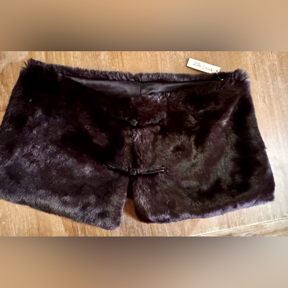 New White House black market faux fur button shoulder stool Women’s XS/S